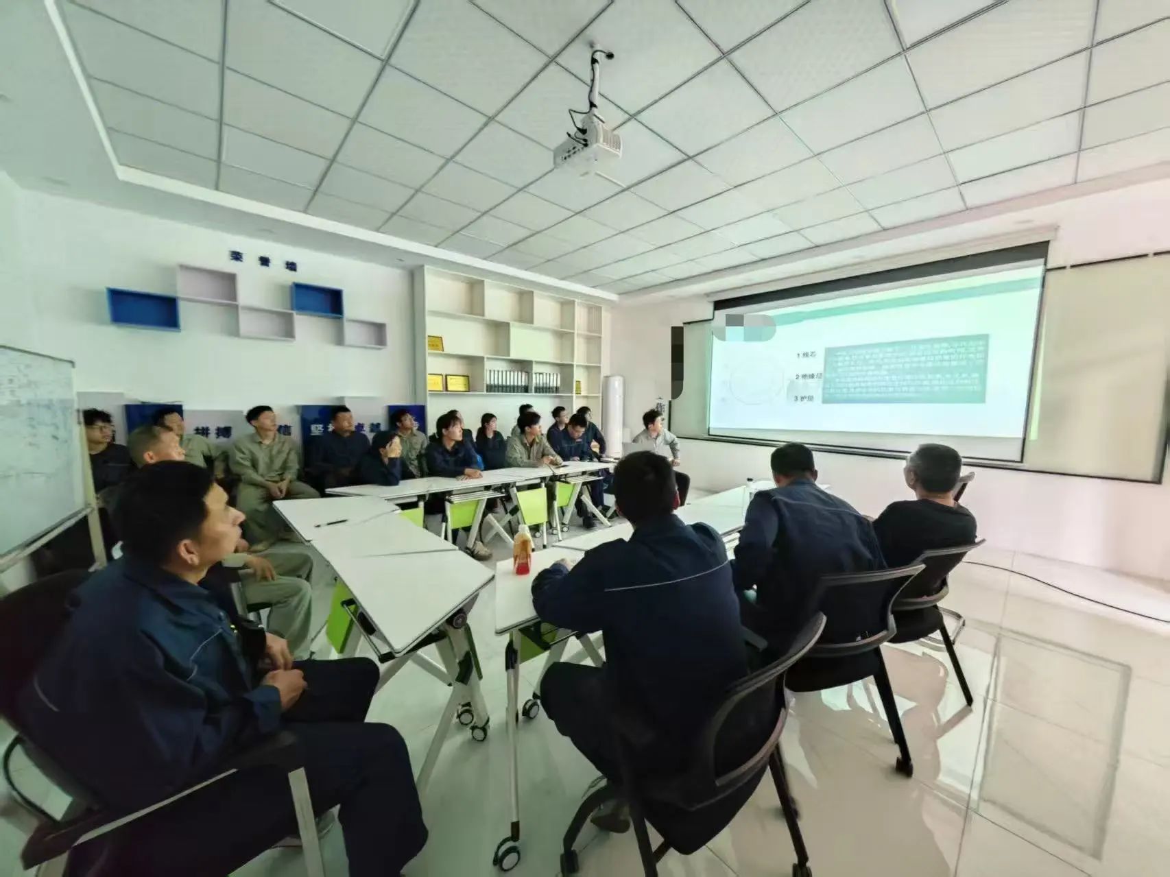 <a href='http://www.ai1718.com/Ppzq/ersted.html'>电缆故障定位仪</a>检测培训