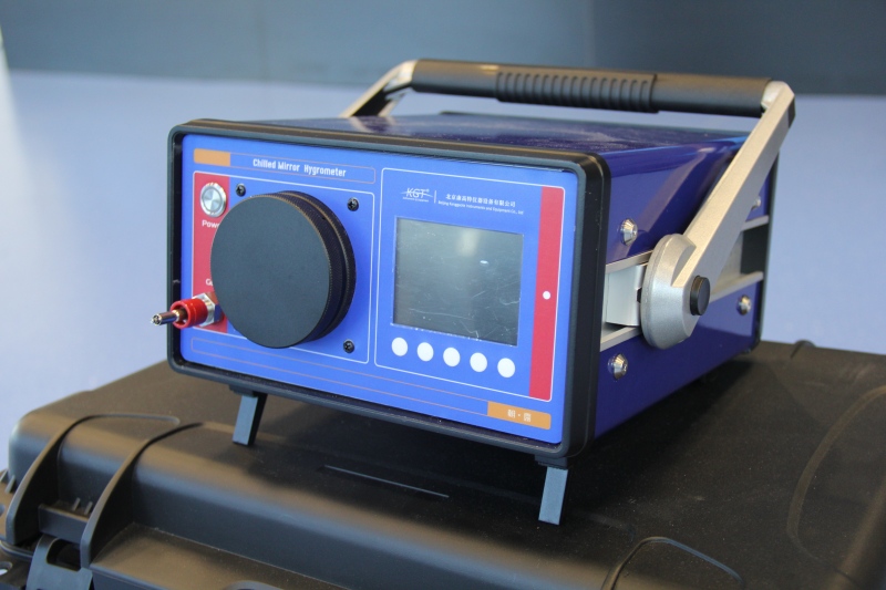 朝露 精密智能露点仪